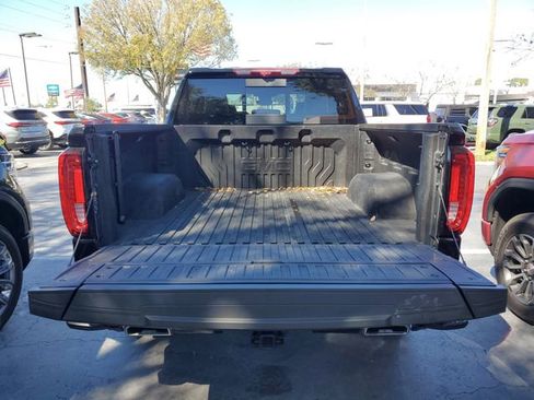 Used 2025 GMC Sierra 1500 Denali Ultimate image 9