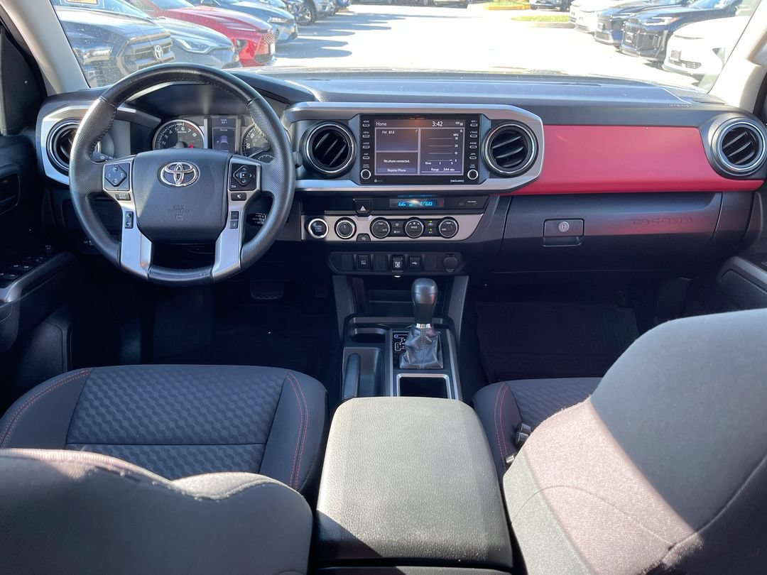 Certified 2023 Toyota Tacoma SR5 AWD/4WD image 10