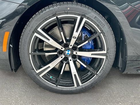 Used 2027 BMW 550e xDrive w/ Executive Package AWD/4WD image 32
