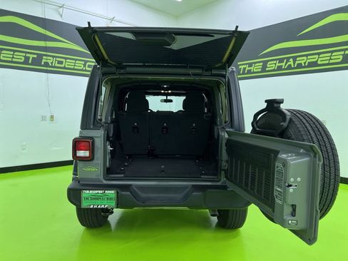 Used 2022 Jeep Wrangler Unlimited Sport AWD/4WD image 9