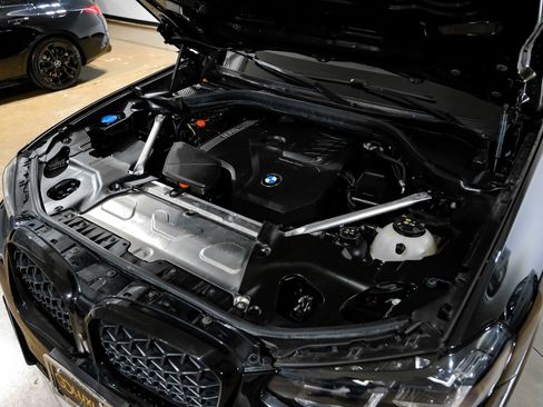 Used 2024 BMW X4 xDrive30i w/ M Sport Package image 54