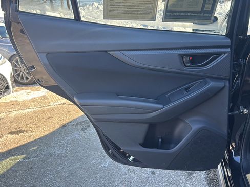 Used 2023 Subaru Crosstrek 2.0i image 19