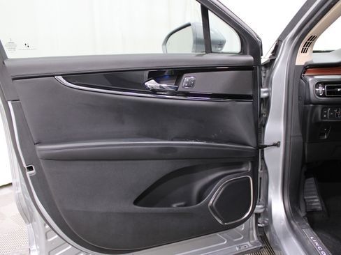 Certified 2022 Lincoln Nautilus Reserve w/ Class II Trailer Tow Package image 6