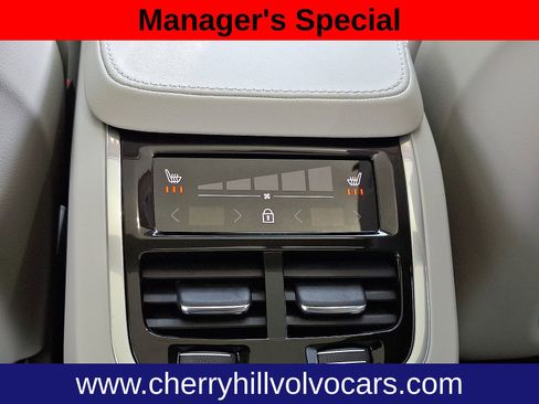 New 2025 Volvo XC90 T8 Ultra w/ Protection Package Premier image 10