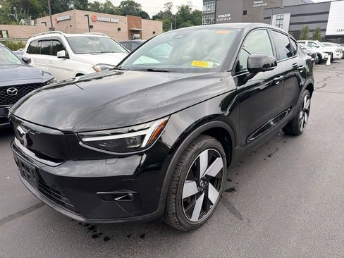 Used 2023 Volvo C40 P8 Recharge Ultimate AWD/4WD image 1