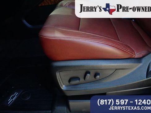 Used 2019 Chevrolet Tahoe Premier w/ Premier Plus Edition AWD/4WD image 17