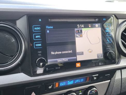Used 2019 Toyota Tacoma TRD Off-Road AWD/4WD image 16