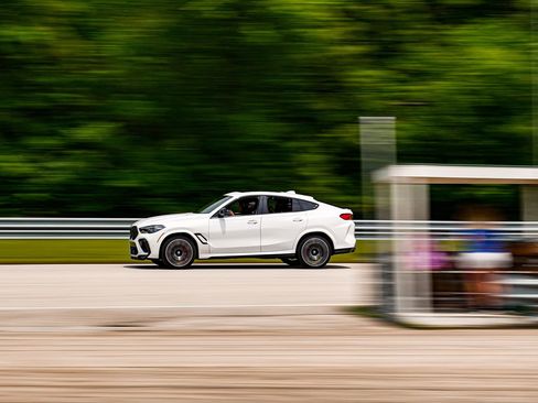 Used 2019 BMW 540i xDrive w/ M Sport Package image 6