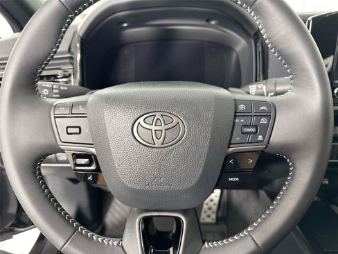 Certified 2026 Toyota Camry Hybrid FWD image 15