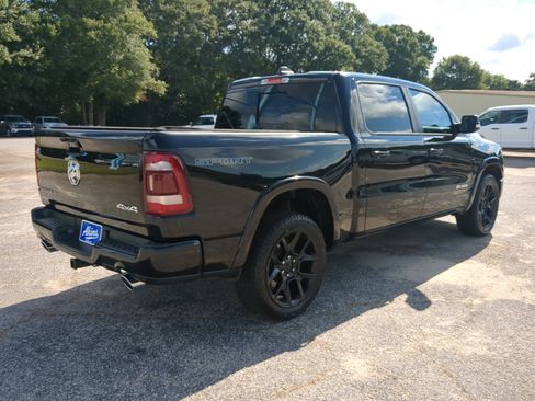 Used 2022 RAM 1500 Laramie AWD/4WD image 3
