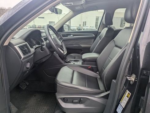 Used 2021 Volkswagen Atlas SE w/ Panoramic Sunroof Package FWD image 23