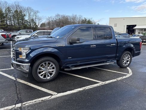 Used 2017 Ford F150 XLT w/ Equipment Group 302A Luxury image 9