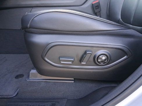 New 2025 Jeep Grand Cherokee L Limited w/ Trailer Tow Package image 16