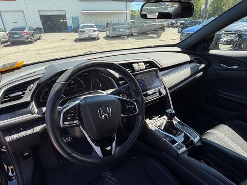 Used 2020 Honda Civic Sport image 11