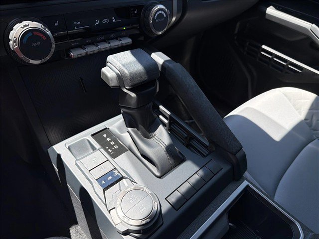 Used 2026 Toyota Tacoma SR5 AWD/4WD image 17