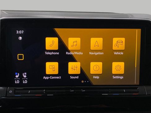 Certified 2025 Volkswagen Atlas SEL Premium R-Line AWD/4WD image 23