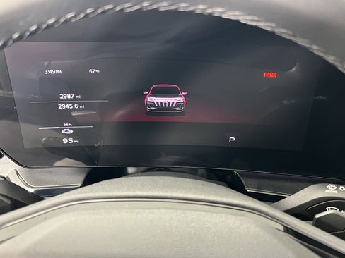 Used 2025 Audi Q6 e-tron Premium Plus AWD/4WD image 28