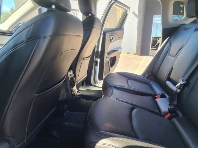 Used 2022 Jeep Compass Limited AWD/4WD image 23