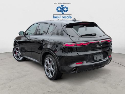 Used 2024 Alfa Romeo Tonale Veloce image 4
