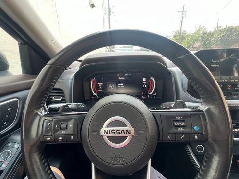 Used 2021 Nissan Rogue Platinum AWD/4WD image 18
