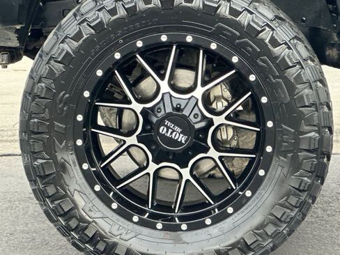 Used 2021 Toyota Tacoma TRD Off-Road image 25