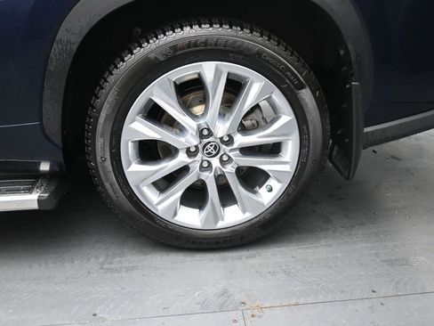 Used 2022 Toyota Highlander Limited image 11