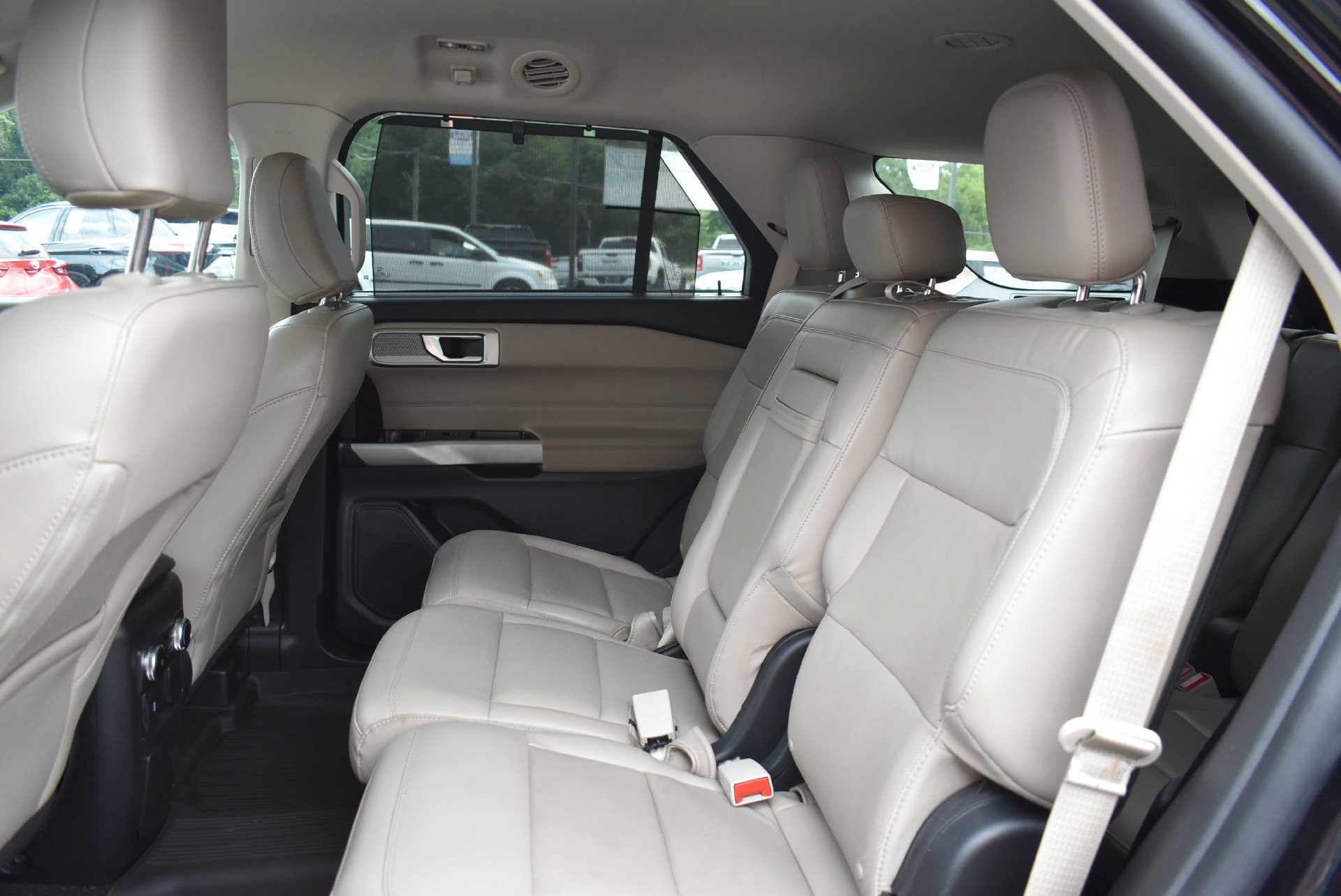Used 2023 Ford Explorer Limited AWD/4WD image 15