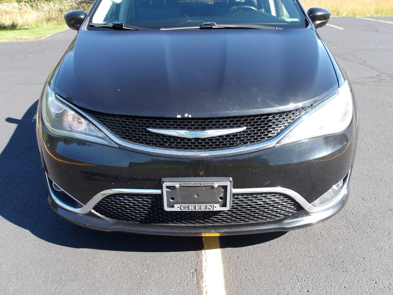 Used 2018 Chrysler Pacifica Touring-L FWD image 29