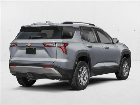 New 2026 Chevrolet Equinox LT FWD image 2