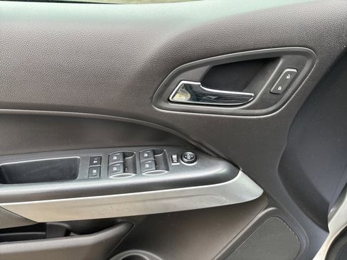 Used 2018 Chevrolet Colorado LT image 20