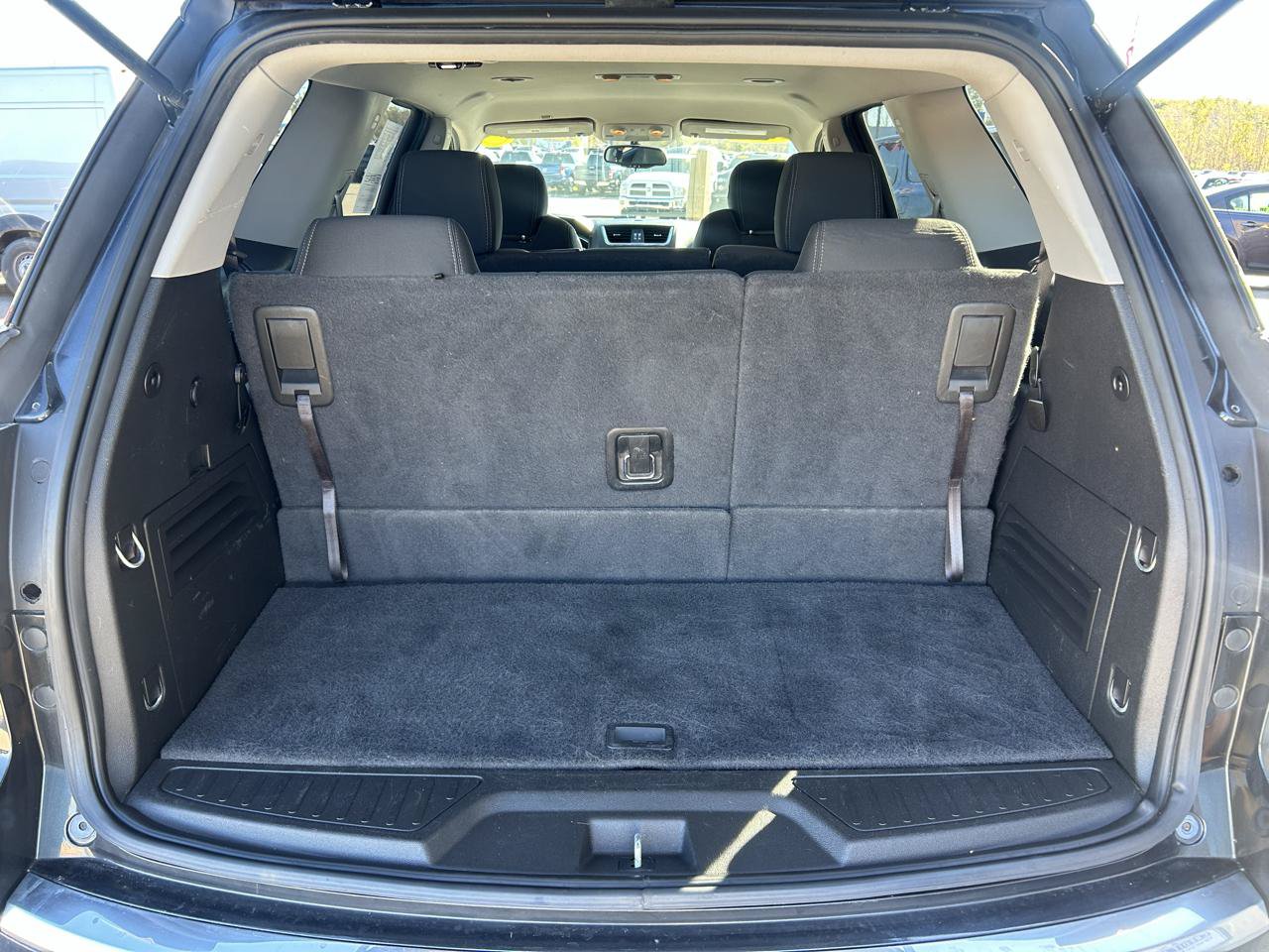 Used 2015 GMC Acadia SLE AWD/4WD image 18
