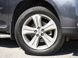 Used 2013 Toyota Highlander Limited image 2