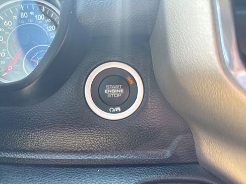 Used 2020 RAM 1500 Laramie AWD/4WD image 27