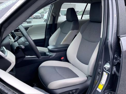 Used 2024 Toyota RAV4 XLE w/ Weather Package image 8