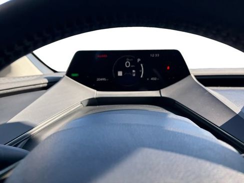 Used 2024 Toyota Prius XLE FWD image 14