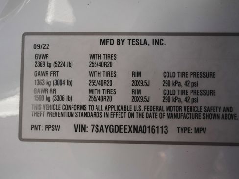 Used 2022 Tesla Model Y Long Range image 13