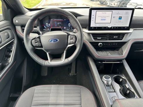 Used 2025 Ford Explorer ST-Line w/ Premium Package AWD/4WD image 15