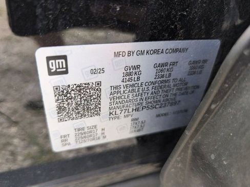 Used 2025 Chevrolet Trax LT w/ LT Convenience Package FWD image 35