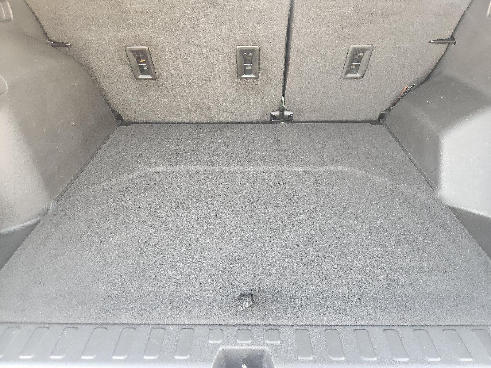 Used 2020 GMC Terrain SLE w/ Driver Convenience Package FWD image 33