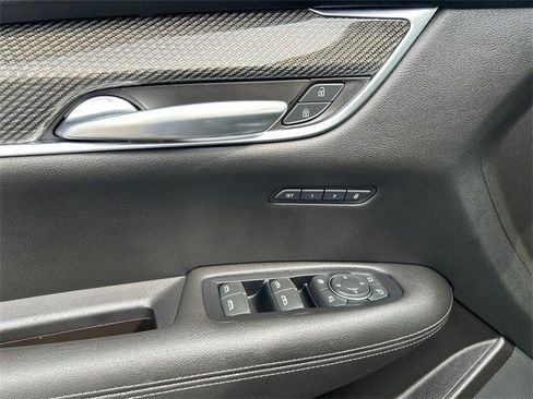 Used 2022 Cadillac XT5 Sportv image 19