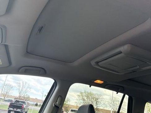 Used 2017 Honda Pilot Elite image 10