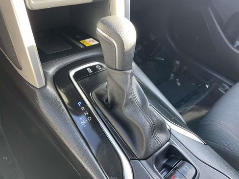 Used 2023 Toyota Corolla Cross LE w/ Moonroof Package FWD image 37