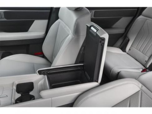 New 2027 Hyundai Santa Fe SEL FWD image 16