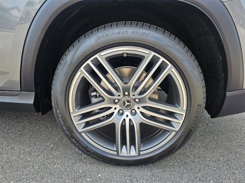 New 2026 Mercedes-Benz GLS 450 4MATIC image 10