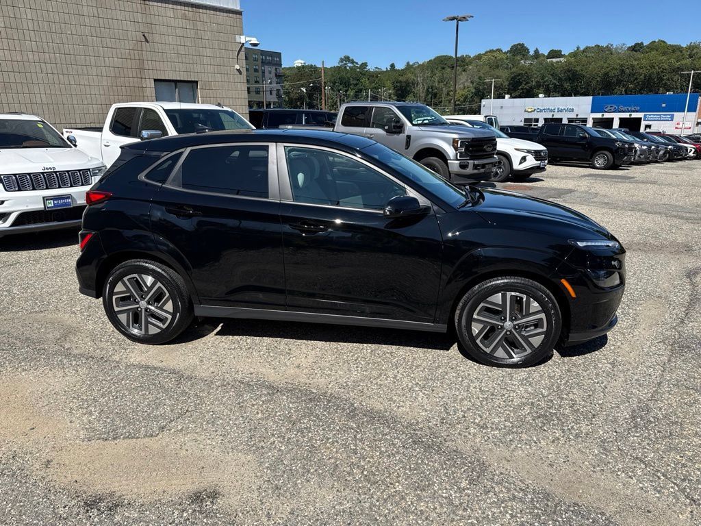 Certified 2023 Hyundai Kona SEL FWD image 8