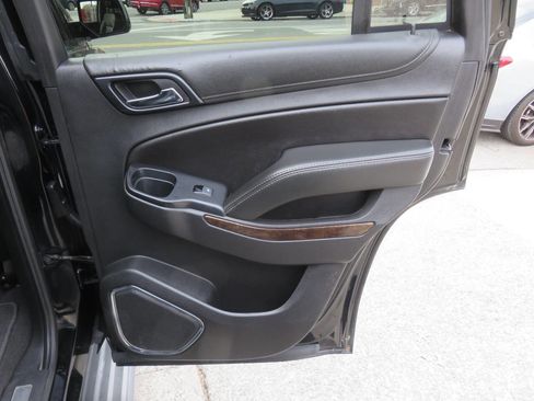 Used 2020 Chevrolet Tahoe LT image 33