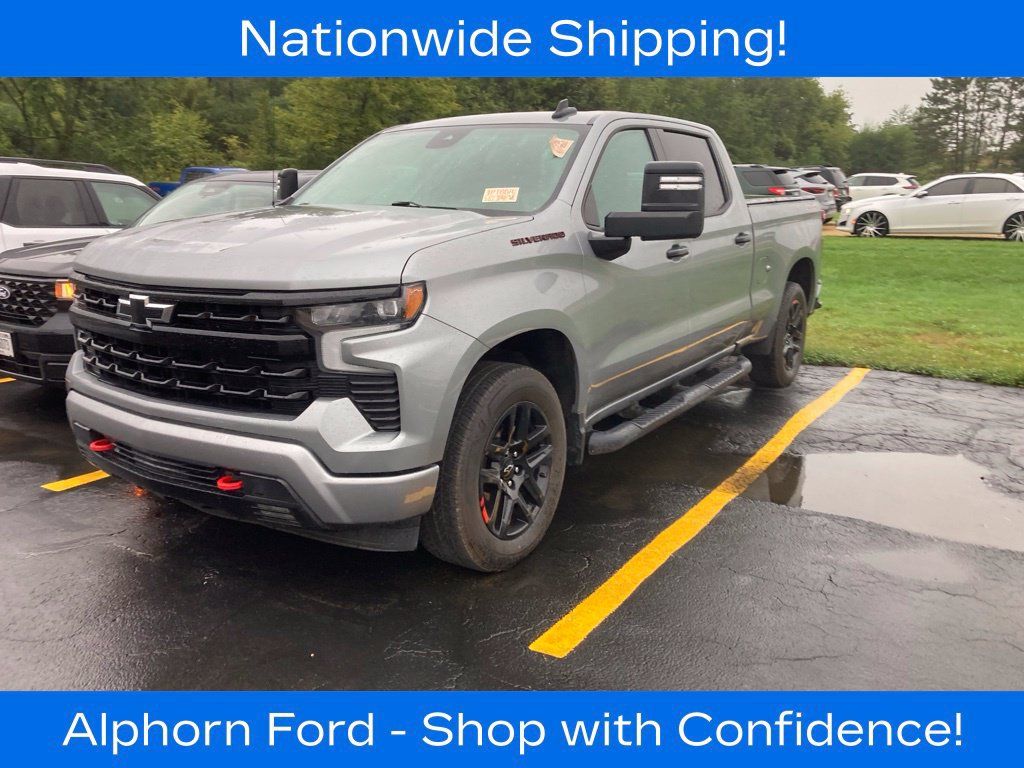 Used 2023 Chevrolet Silverado 1500 RST w/ Redline Edition AWD/4WD image 2