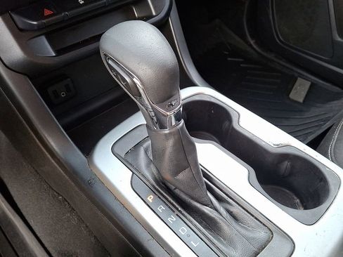 Used 2022 Chevrolet Colorado LT w/ LT Convenience Package image 13