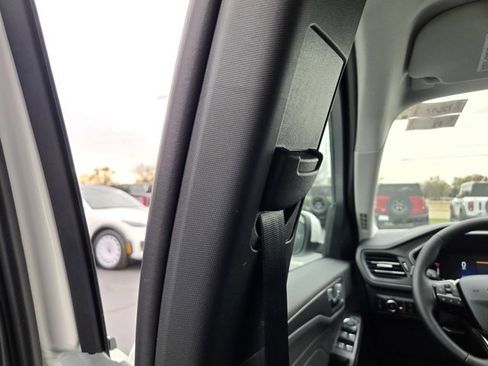 New 2026 Ford Escape SE image 18