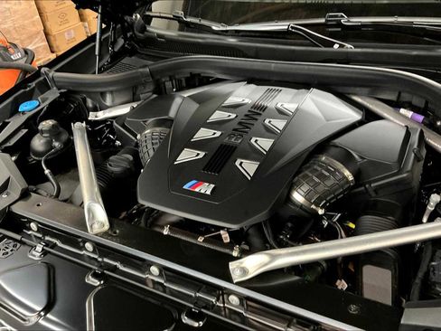 Used 2025 BMW X5 M60i w/ Climate Comfort Package image 34